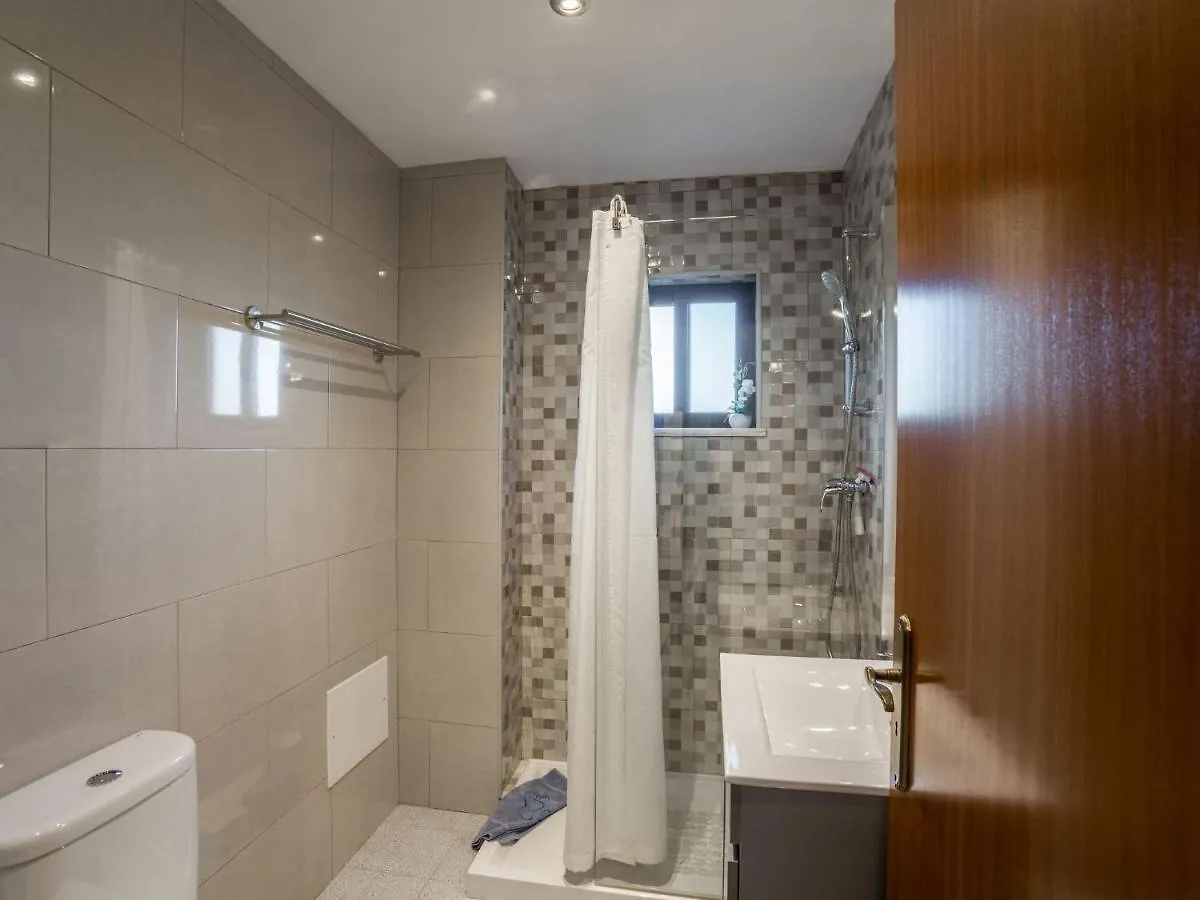 Mtj Villa Estoi 0*,